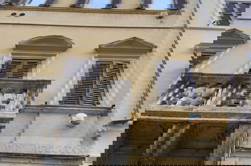 Photo 24 - Spanish Steps Romantic Nest With Balcony