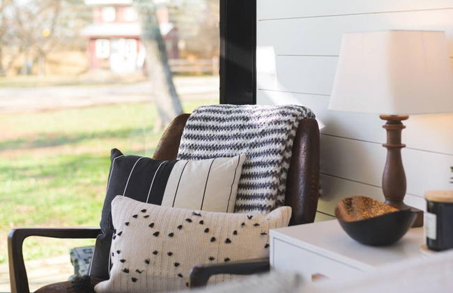 The Strazza House Tiny Container Home 12 min to Magnolia Silos Baylor Downtown - Foto 12