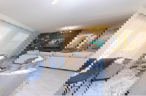 Foto 16 - Ultimate Themed Luxury - Game Room Theater Pool