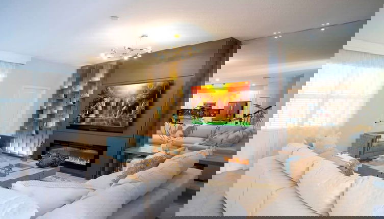 Foto 1 - Ultimate Themed Luxury - Game Room Theater Pool