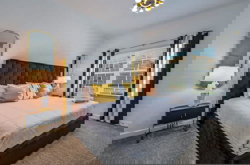 Foto 15 - Relax in Style at This Spacious 4-bedroom Villa