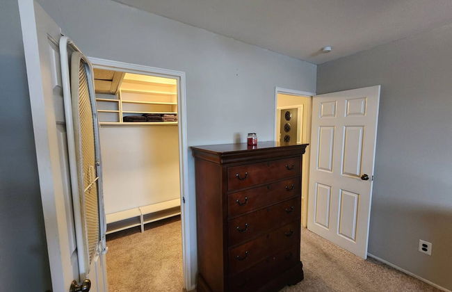 Beautiful APT W Office Area 2BR Long Term - Foto 25
