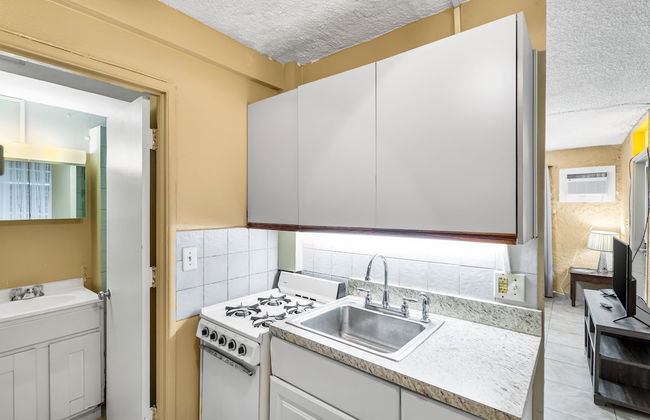 A Getaway To A Getaway 1 Bedroom Condo by RedAwning - Photo 13