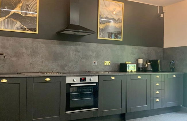 The Headingley House Leeds - Hot Tub - Sleeps Up to 12 - Foto 7