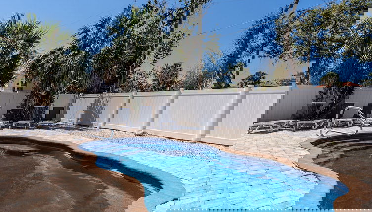 Foto 1 - 109 Gulfview Avenue - Beautiful Private Pool Home Mid Island 3 Bedroom Home by RedAwning