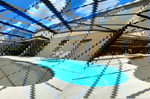Foto 21 - Gorgeous 5bd Pool Spa Gm Solterra Resort-5262ww 5 Bedroom Home by RedAwning