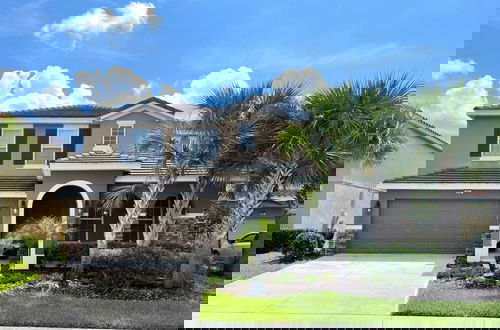 Foto 38 - Gorgeous 5bd Pool Spa Gm Solterra Resort-5262ww 5 Bedroom Home by RedAwning