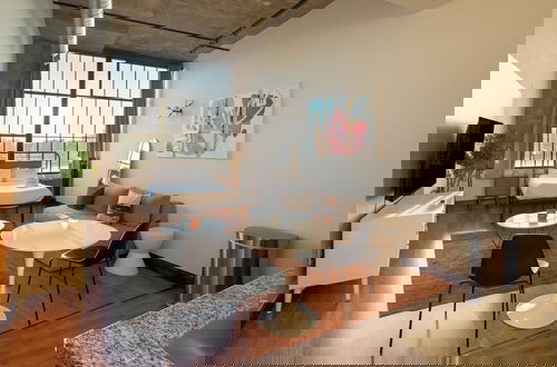 Photo 14 - Sosuite Studio w W/d, Gym, On-site Restaurant