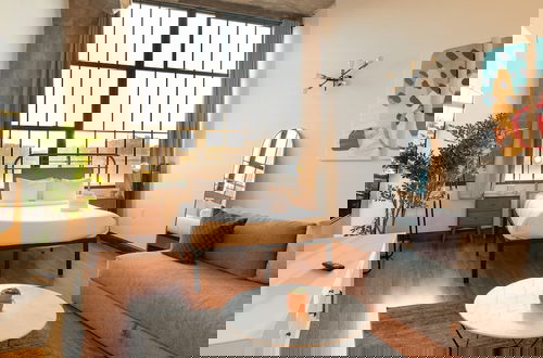 Photo 10 - Sosuite Studio w W/d, Gym, On-site Restaurant
