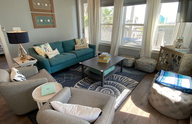 Beachside Paradise Retreat With Luxury - Photo 7