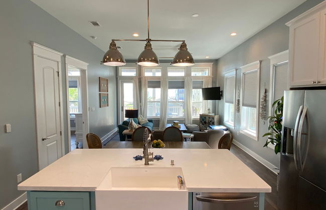 Beachside Paradise Retreat With Luxury - Photo 9
