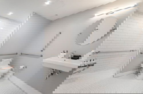 Foto 50 - Sosuite 1BR Apt Acc w W D Gym Lounge