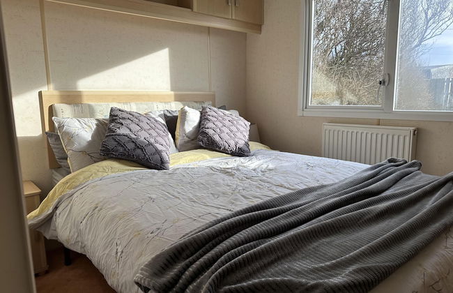 Captivating 2-bed Static Caravan in Holyhead - Foto 8