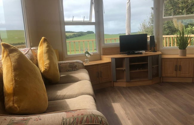 Captivating 2-bed Static Caravan in Holyhead - Foto 23