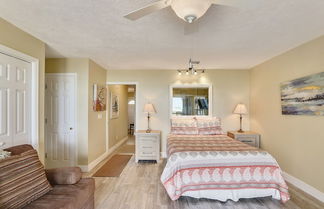 Photo 2 - Seaside Pointe by Book That Condo