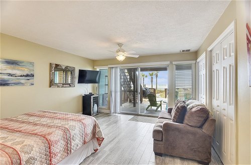 Photo 1 - Seaside Pointe by Book That Condo