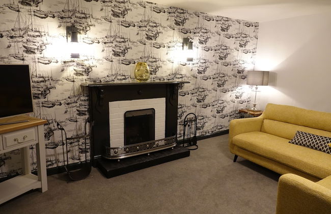 Saffron House - Photo 8