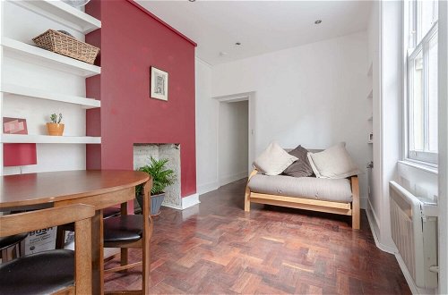 Photo 12 - Modern 2 Bedroom Flat in Central London