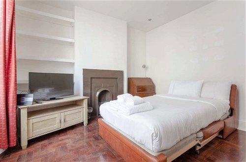 Photo 1 - Modern 2 Bedroom Flat in Central London