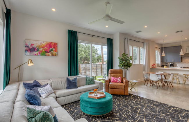 Contemporary Home Centrally Located Near Soco & DT - Foto 20