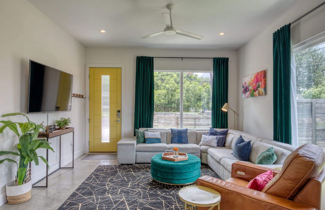 Contemporary Home Centrally Located Near Soco & DT - Foto 18