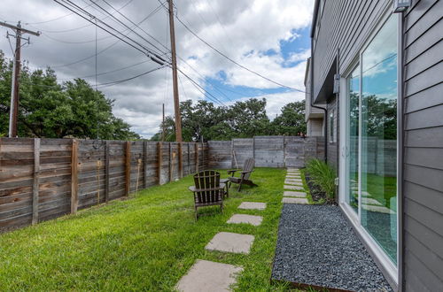 Photo 21 - Contemporary Home Centrally Located Near Soco & DT