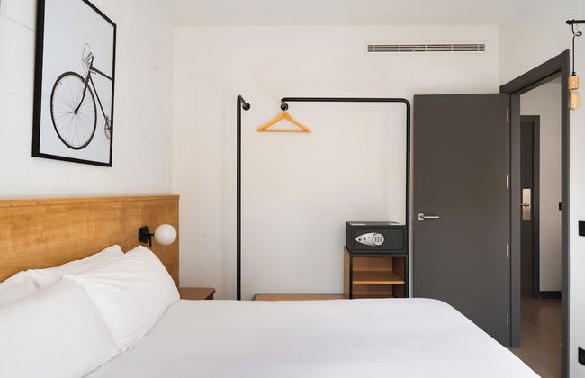 Limehome Madrid Calle de la Madera - Photo 3