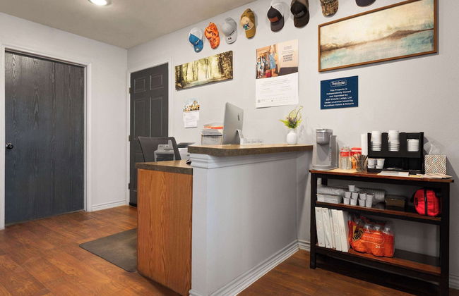 Eagle's Den Suites Cotulla a Travelodge by Wyndham - Foto 2