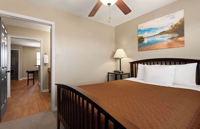 Eagle's Den Suites Cotulla a Travelodge by Wyndham - Foto 4