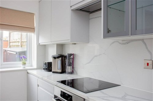Photo 5 - Bright 1 Bedroom Apartment in West London