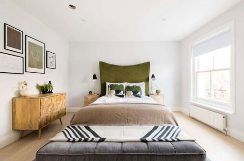 Photo 3 - The Margravine Maisonette - Modern & Bright 2bdr Flat