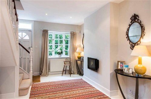 Photo 26 - Delightful 2-bed Home, Fulham