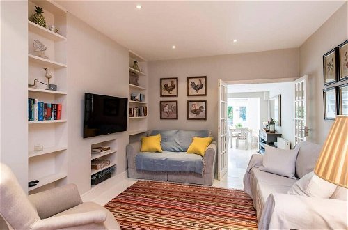 Photo 28 - Delightful 2-bed Home, Fulham