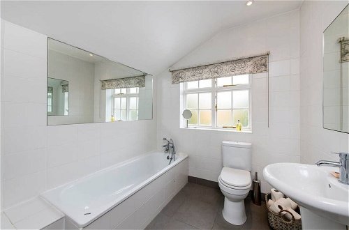 Photo 29 - Delightful 2-bed Home, Fulham