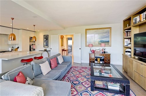 Photo 12 - Bright 2-bed Apartment in Fashionable Chelsea