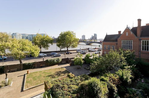 Photo 18 - Bright 2-bed Apartment in Fashionable Chelsea