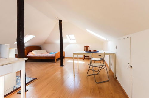 Photo 8 - Sunny Attict Loft by Homing