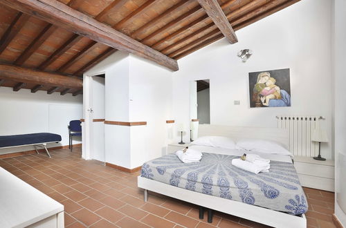 Photo 4 - Short-let Florence Apartment Parione