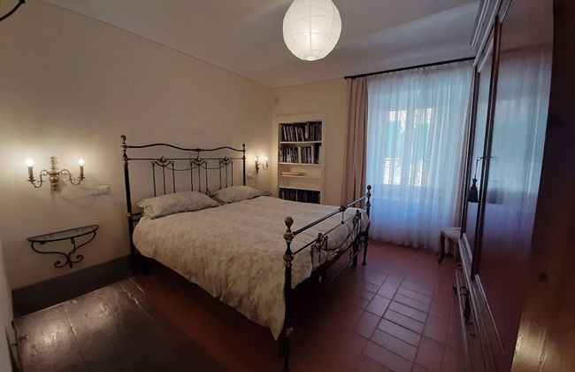 Tuscan Hilltop Getaway - Photo 5