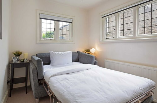 Photo 1 - Bright 2 Bedroom Apartment in South Kensington