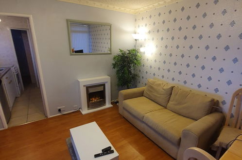 Photo 10 - Lovely Relaxing two Bedroom Holiday Chalet