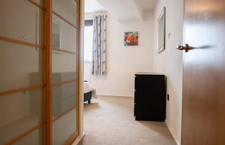 Foto 1 - Spacious and Contemporary Flat With Secure Parking