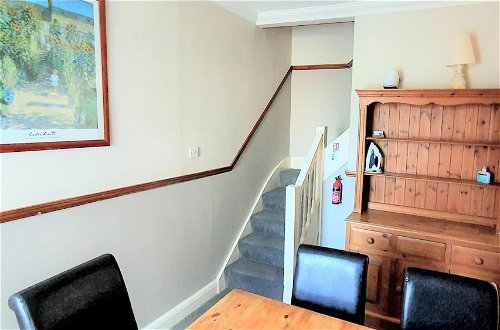 Photo 16 - 3-bed House With Superfast Wi-fi, DW Lettings 15vr