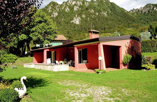 Villa by Lake Idro With Panoramic Views - Photo 21