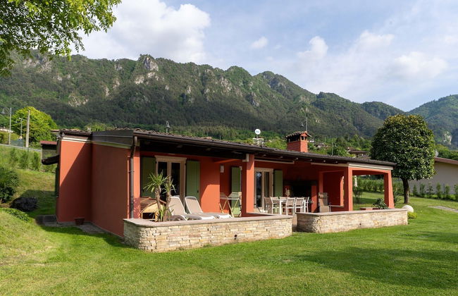 Villa by Lake Idro With Panoramic Views - Photo 25