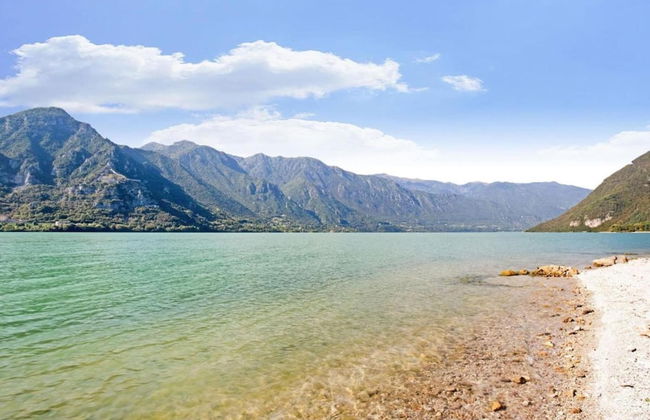 Villa by Lake Idro With Panoramic Views - Photo 44