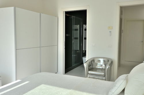 Foto 4 - The White Apartment With Pool