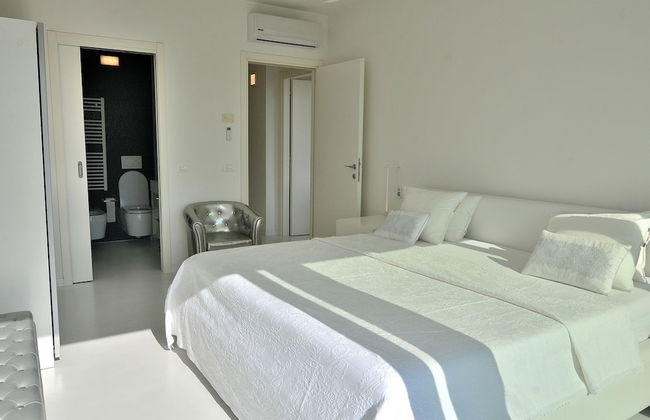 The White Apartment With Pool - Foto 6