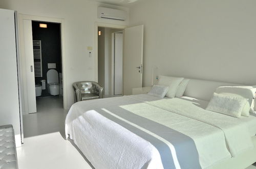 Foto 6 - The White Apartment With Pool