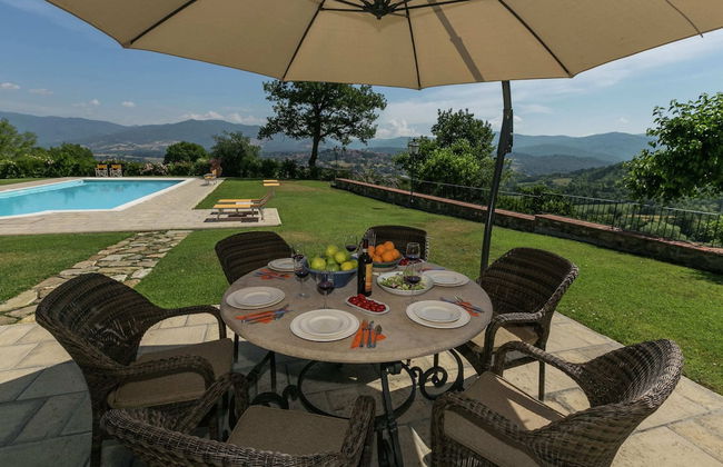 Luxury Villas in Poppi With Heated Pool - Photo 22